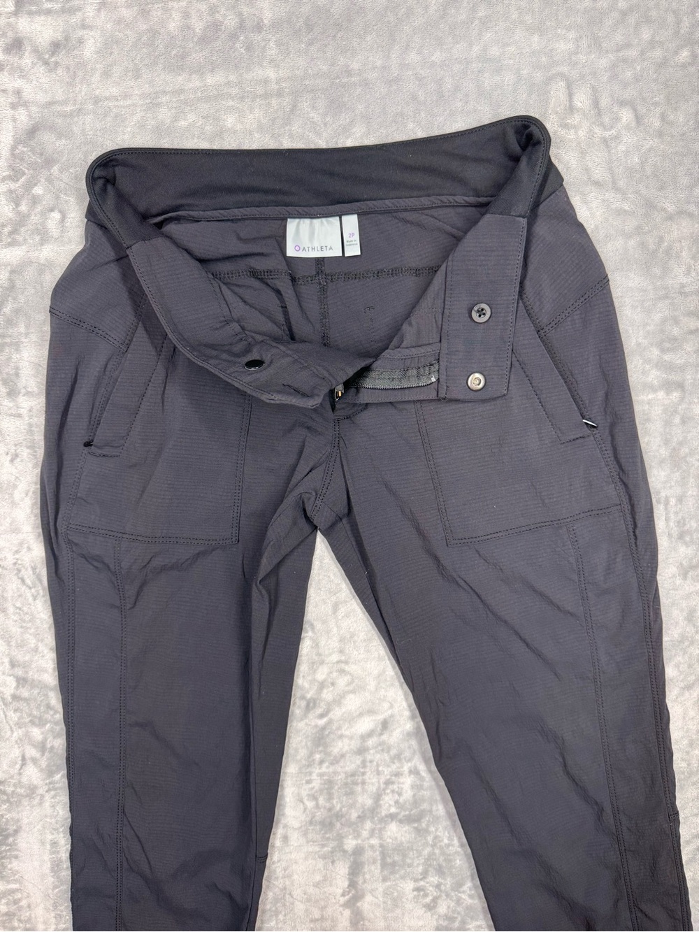 Athleta Black Women's Jogger Capris with Cargo Pockets - Picture 4 of 12